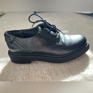 Sarto women leather shoes.